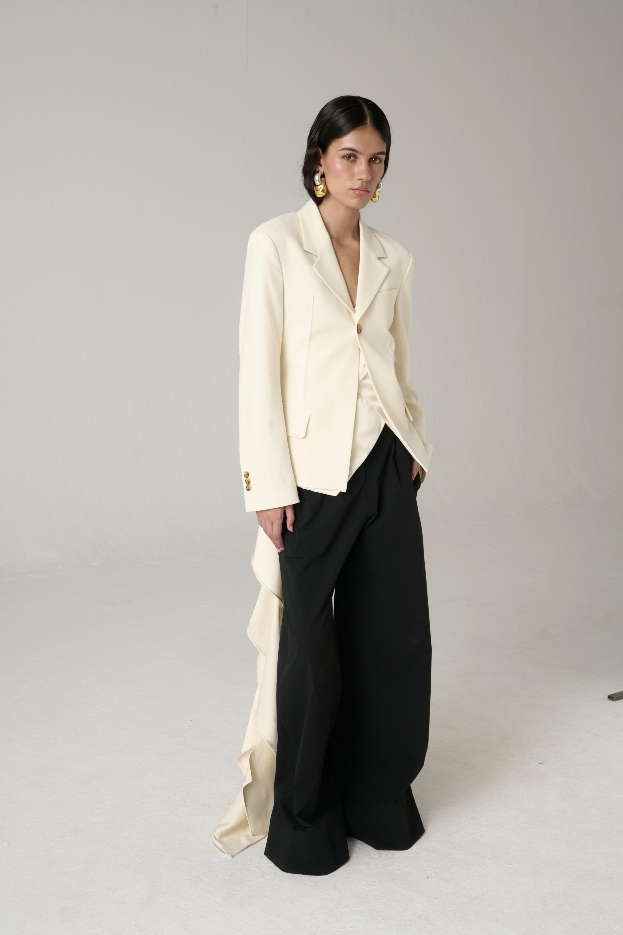 LA SEÑORA BLAZER.