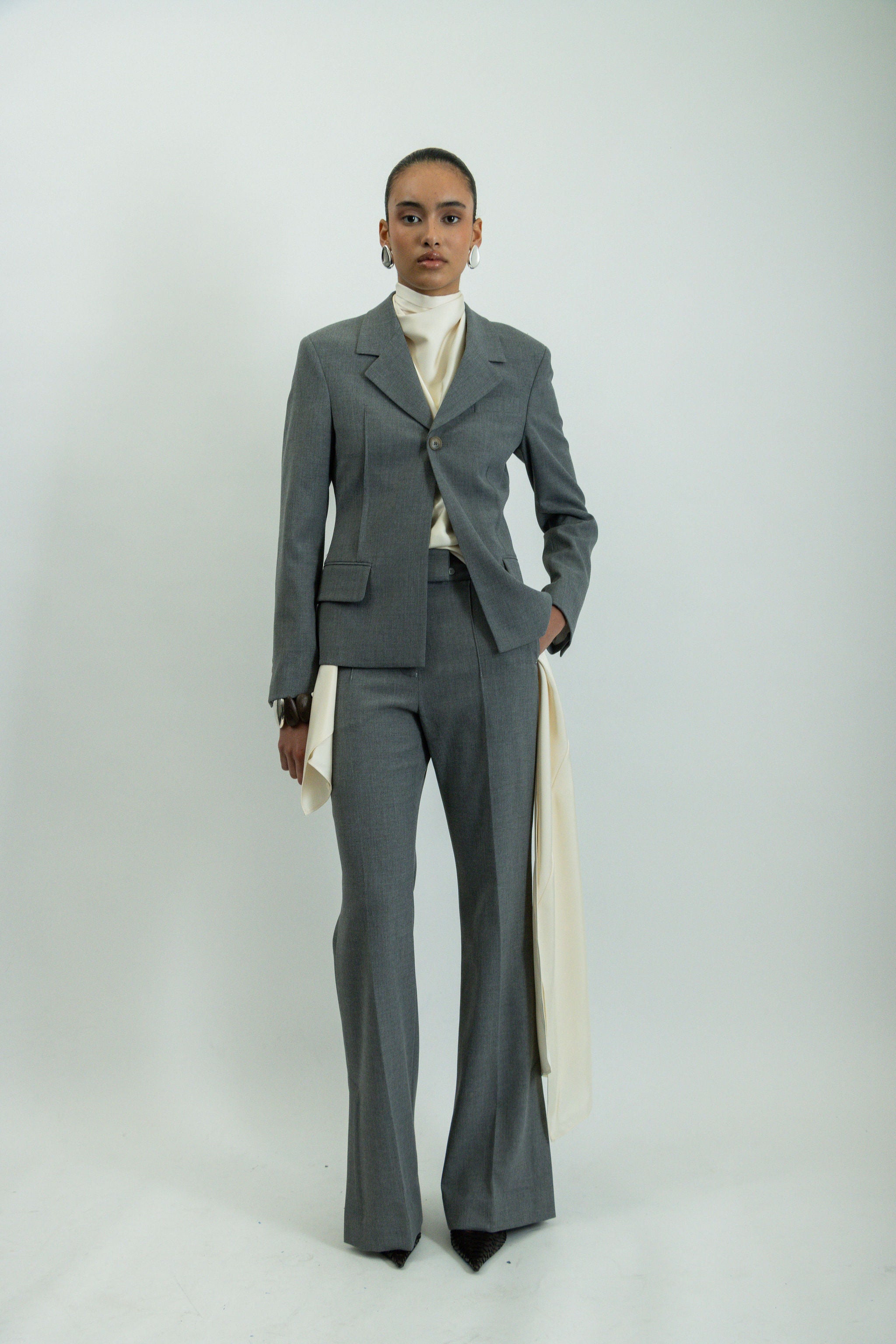LA SEÑORA BLAZER.