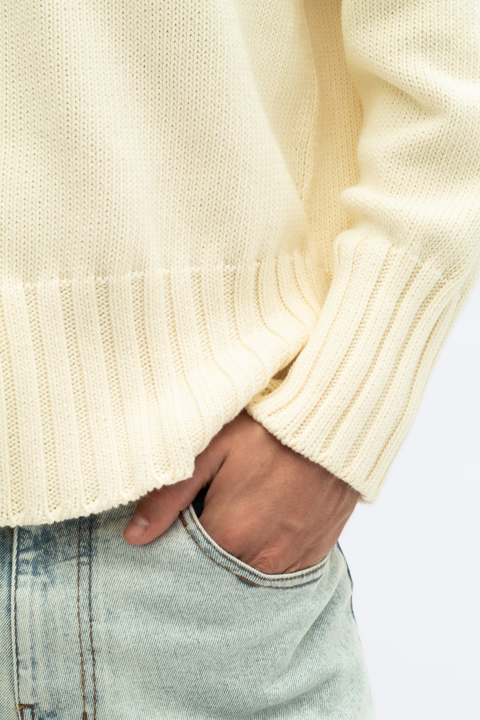 LA CARIÑOSA SWEATER.